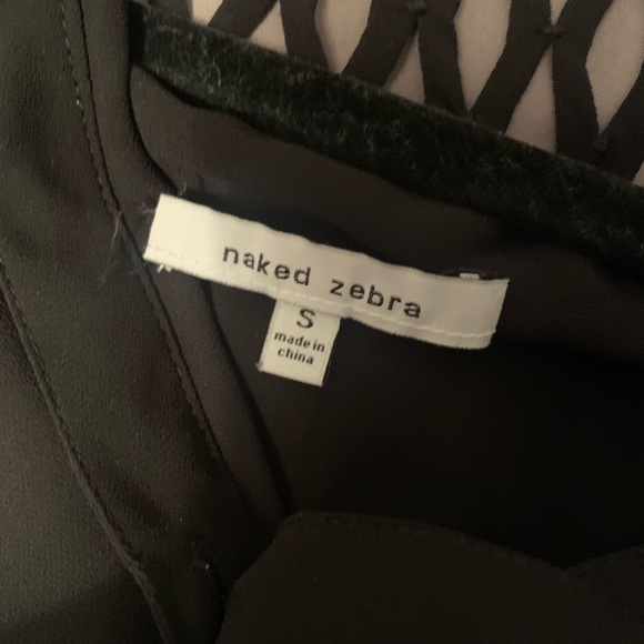 Black blouse - Picture 3 of 5